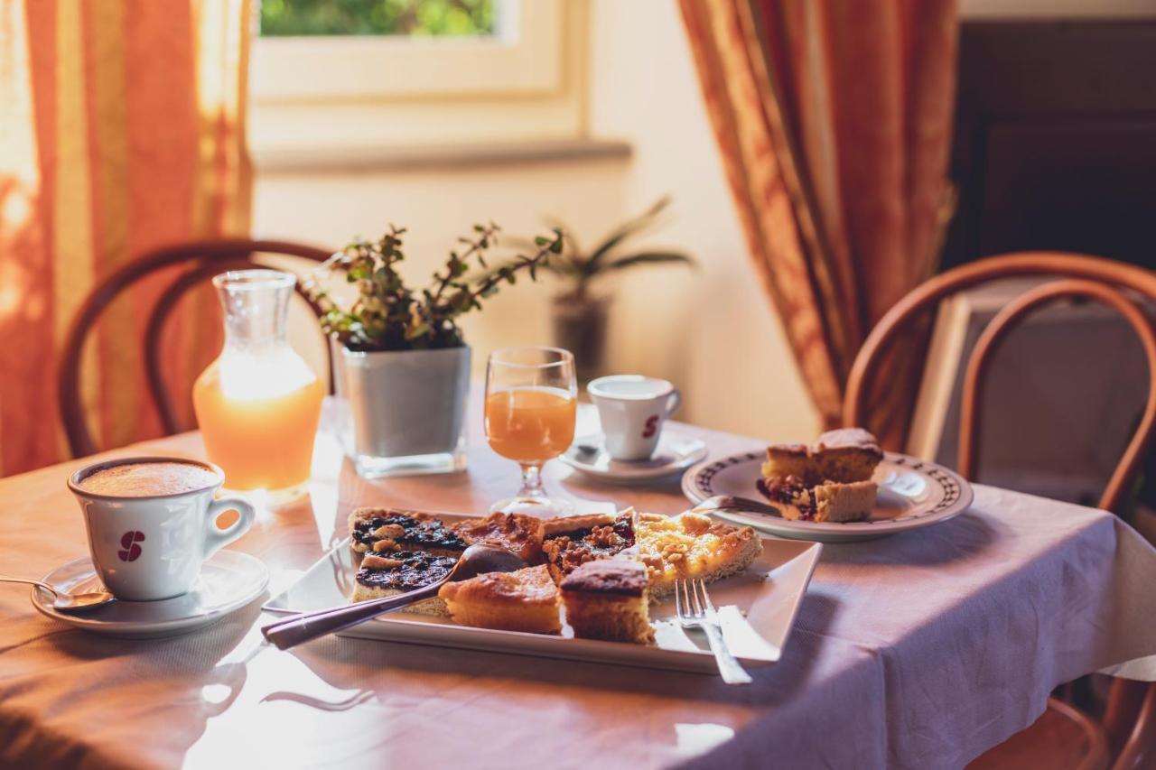 Albergo Ristorante Pasqui Rocca San Casciano Buitenkant foto